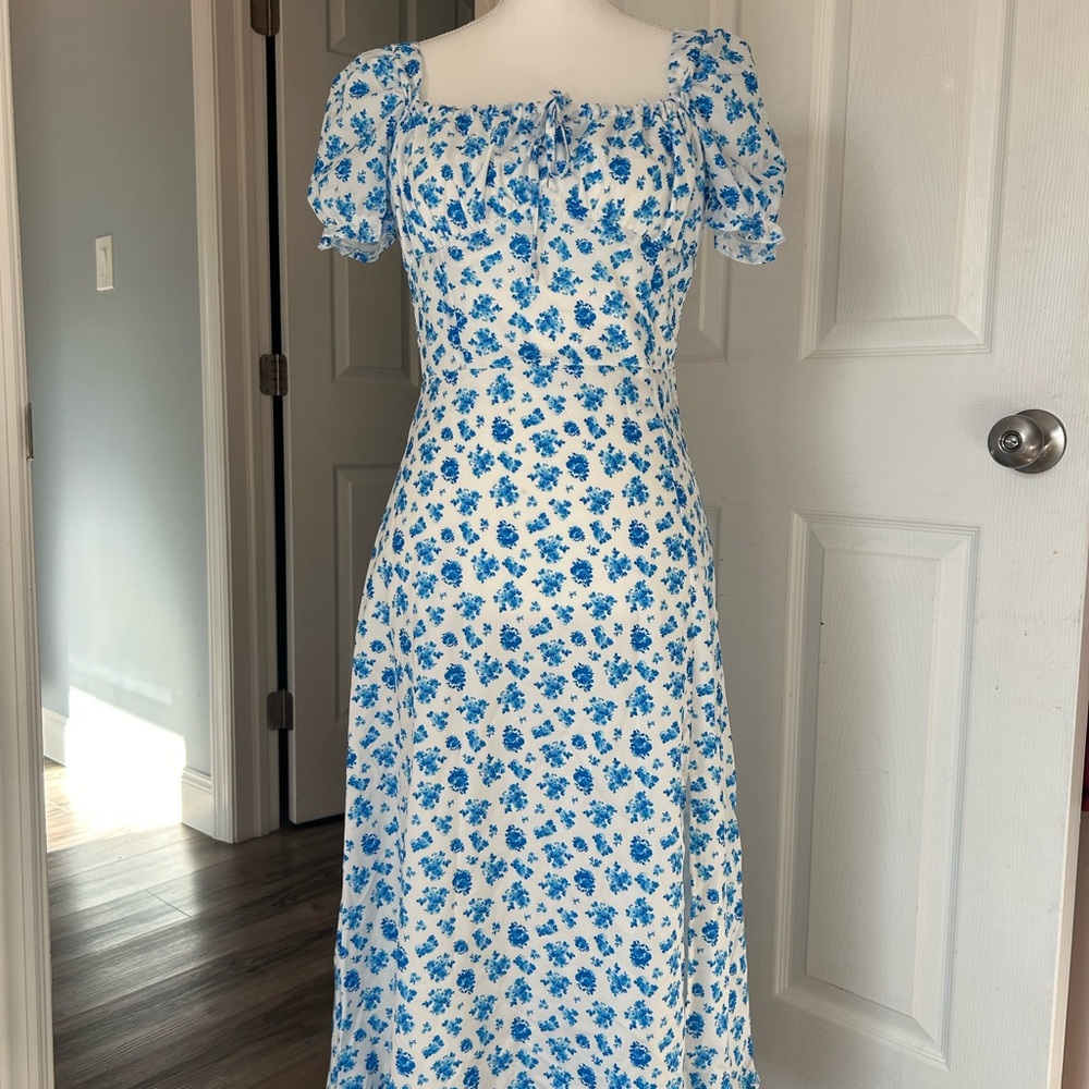Chic Blue Floral Midi Dress